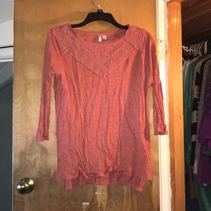 Three quarter sleeve top